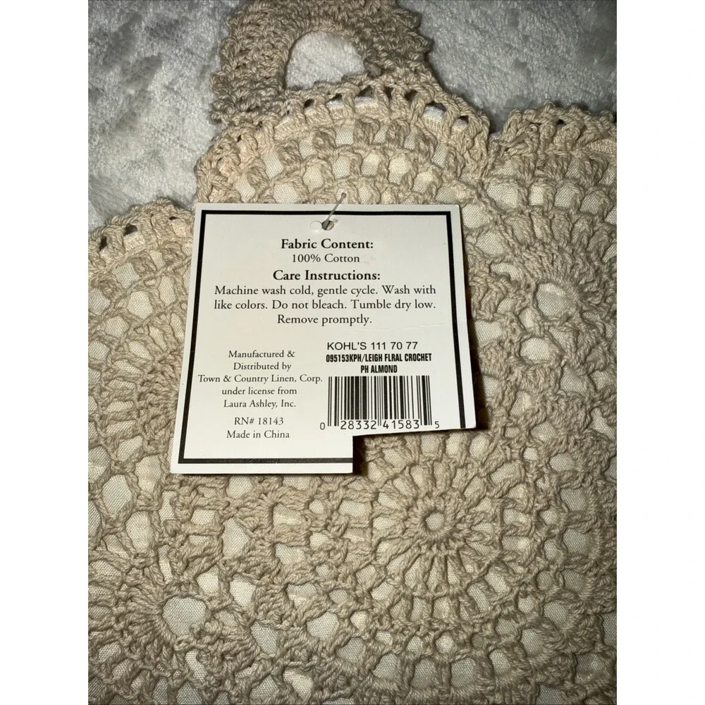 NEW Laura Ashley Cream Crochet Quilted Floral Cottage Core Granny Pot Holder